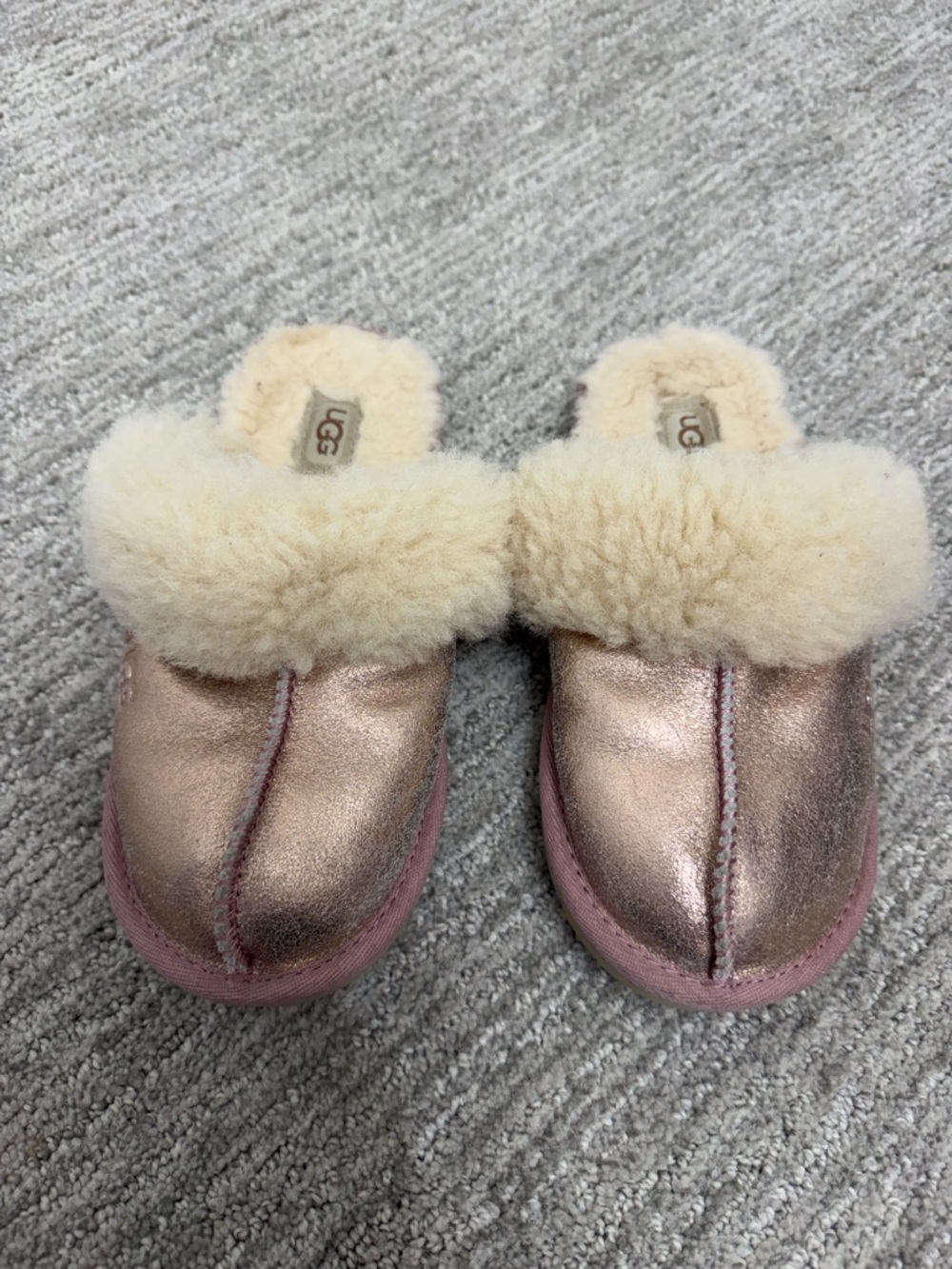 UGG Kids Rose Gold Metallic Shearling Slip-On Clogs